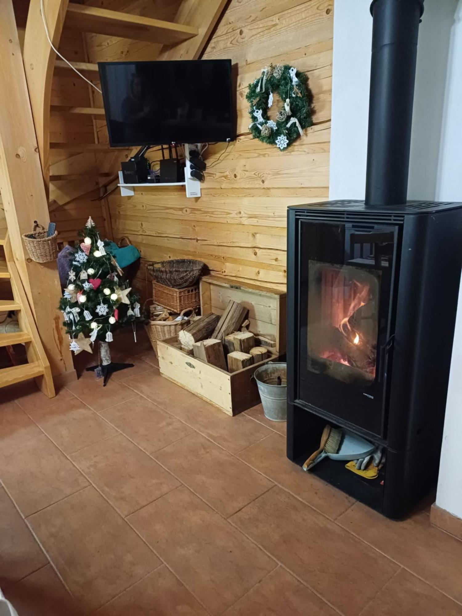 Drevenica Zapadne Tatry S Kupacou Kadou A Krbom Žiar Exterior foto